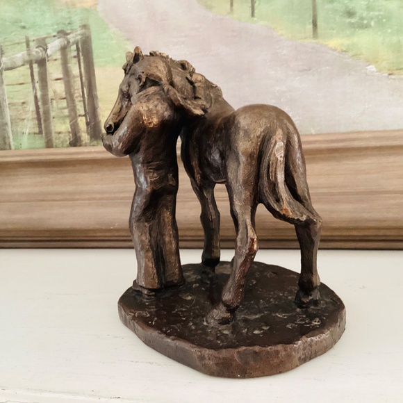 Vintage Austin Production Inc 1980 Girl Feeding Horse Sculpture Figurine Plaster - Picture 5 of 12